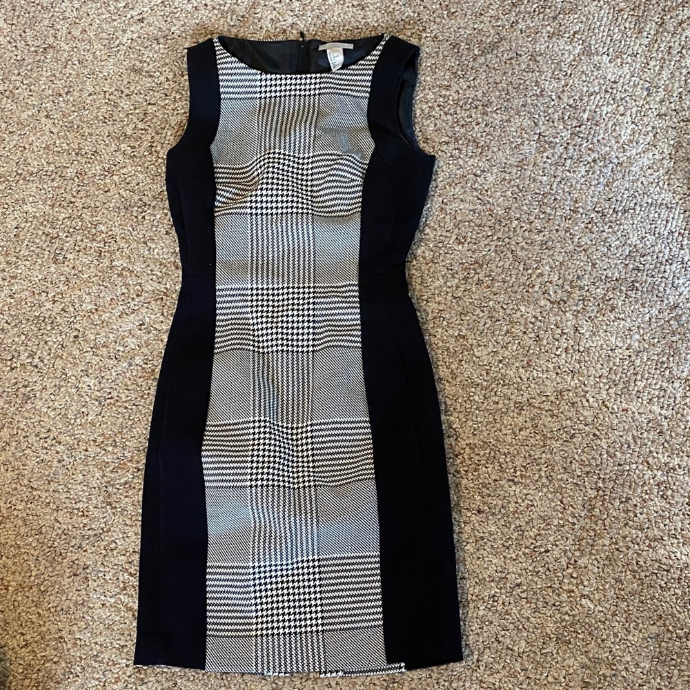 H&M Black and White Patterned Midi Dress